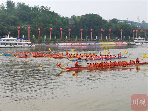 南国灯城自贡十五的月亮在彩虹桥上空升起视频素材_ID:VCG2217720414-VCG.COM