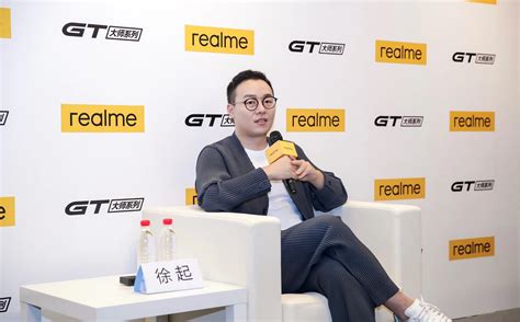 专访realme中国区总裁徐起：今年手机市场格局没有出现“一家独大”，这是我们的机会 | 每经网