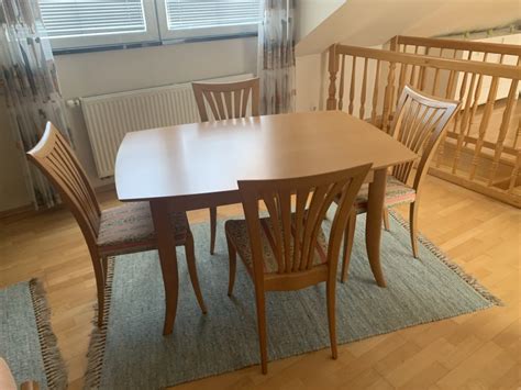 Jedilna miza + 4 stoli