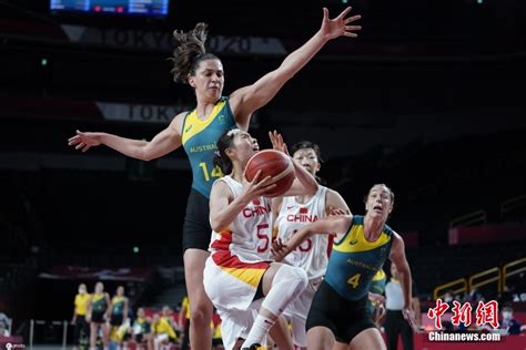 击败东道主澳大利亚队，中国女篮挺进世界杯决赛！_东方体育