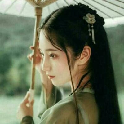 古风又酷又帅的女生头像