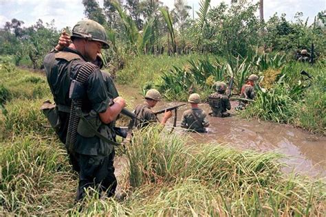 上世纪60年代，越南南北分裂。1961年4月，美国正式介入越南战争|牧工|美军|军队_新浪新闻