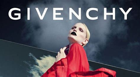 纪梵希 Givenchy 2015春夏系列时装发布秀 - Paris Spring 2015-天天时装-口袋里的时尚指南