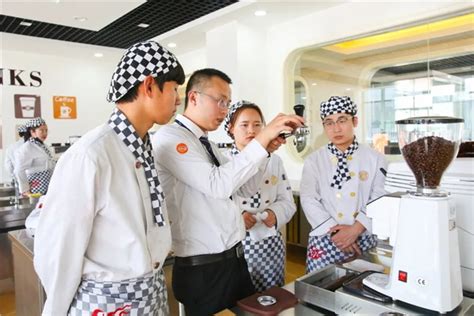 重庆新东方厨师学校学费一年多少？_重庆新东方烹饪学校