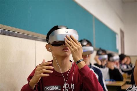 VR展示技术在教育行业的应用_神马壹佰