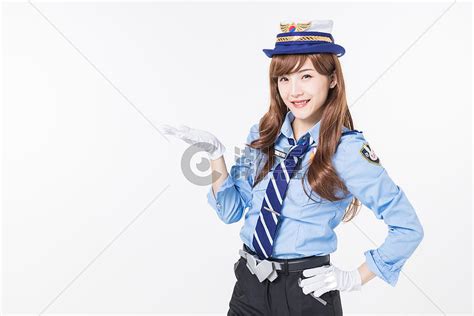 女警操婊ONEbyONE图片