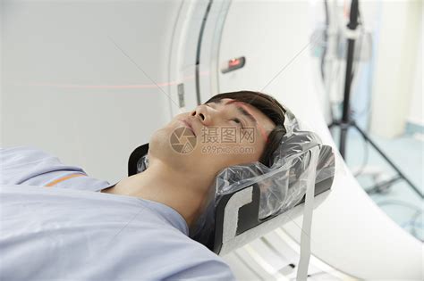 病人做CT检查高清图片下载-正版图片502186630-摄图网