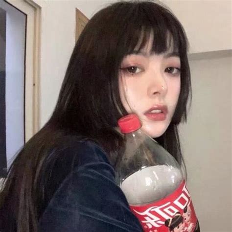 复古风甜酷夹子头像女生