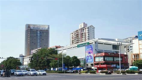 河东新区现在钦州的形象区，也是钦州高楼最多的城区_配套_大道_购物