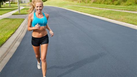 减肥最有效的运动方式，每天慢跑30分钟，坚持30天轻松瘦一圈！|慢跑_新浪新闻