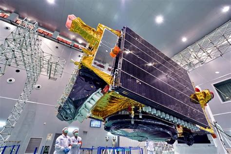 中国发射一枚超级卫星中星16号：飞机高铁上将实现高速上网（2）_国内新闻_海峡网