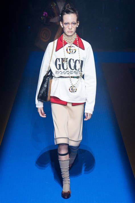 古驰 Gucci 2018春夏高级成衣发布秀 - Milan Spring 2018-天天时装-口袋里的时尚指南