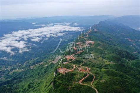 重庆黔江：高山”大风车”“转”出乡村新风景-人民图片网