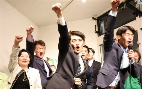日本选出史上最年轻市长：年仅26岁 同时考中日本及美国名校-大河新闻