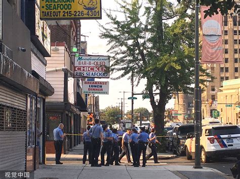 美国费城发生枪击案 数名警察受伤