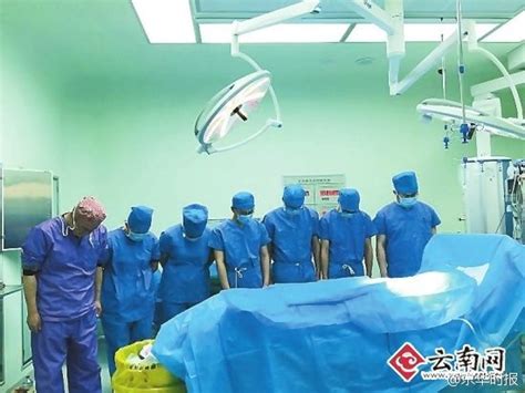 8岁男童意外离世，捐献器官让8人获得新生_凤凰网视频_凤凰网
