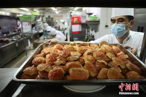 上海恢复堂食 餐饮企业积极准备_新浪图片