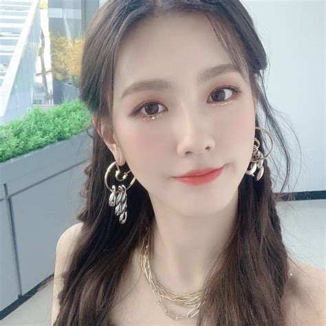 曺薇娟图片