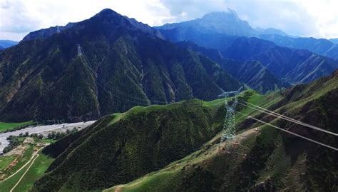新疆天山雪山风电厂电力基础设施素材背景高清图片下载-正版图片501286153-摄图网