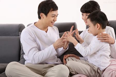 如何建立和谐的亲子关系 5招让你亲子似朋友 - 心暖心 - 杭州暖心科技有限公司