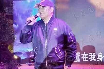 58岁歌手谢东近照曝光，现身商演被嘲一首歌唱一辈子_凤凰网