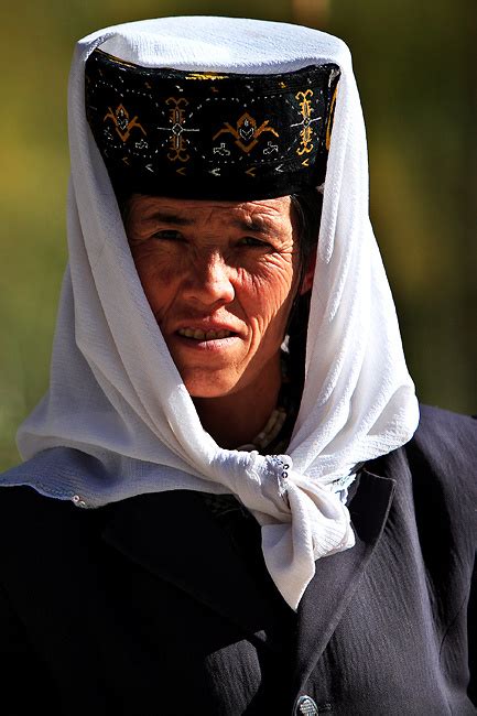 维吾尔族人中为什么有黄人也有白人?吐鲁番的与南疆的有一定差别
