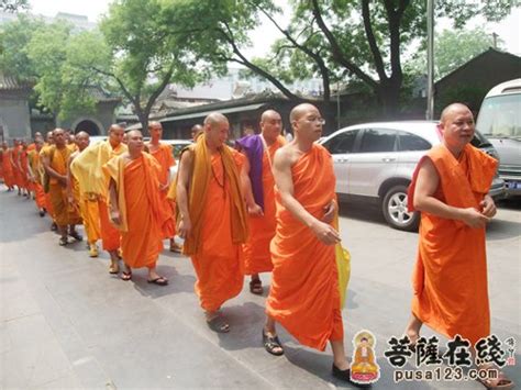 中国佛教协会第十届理事会南传上座部佛教工作委员会第一次会议在西双版纳召开