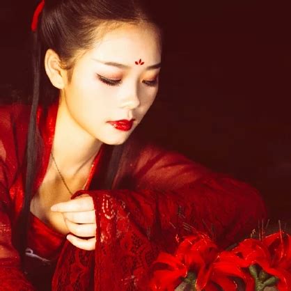 古风彼岸花头像女生冷艳