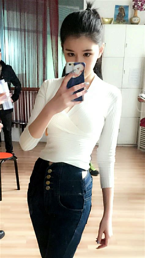 女自拍一组图片