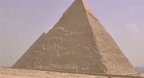 金字塔是怎么建成的,金字塔是什么形状,金字塔里面有什么_大山谷图库