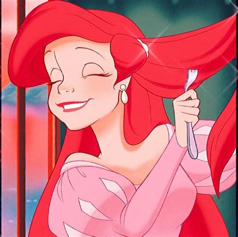 很火的迪士尼公主美人鱼爱丽儿高清动画头像图片_配图网