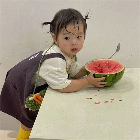 吃瓜女孩头像非主流