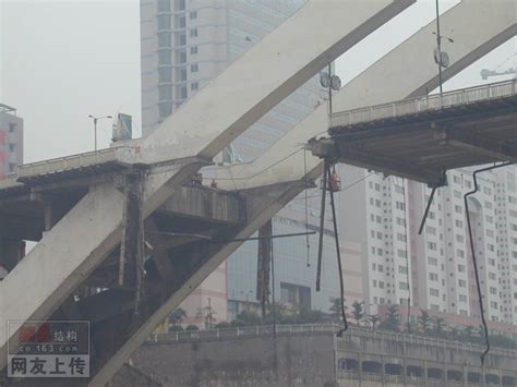 28根预力钢梁断裂 玉兴大桥桥面坍塌-南方都市报·奥一网