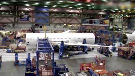 工厂实拍，飞机的制造过程，就像是在玩拼装_凤凰网视频_凤凰网