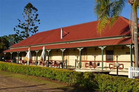 The Hideaway Station Hotel | Food and Drink | Tiaro | Fraser Coast area ...