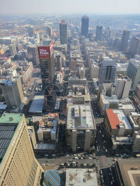 南非约翰内斯堡市中心上空的高角度浏览高清图片下载-正版图片503794992-摄图网