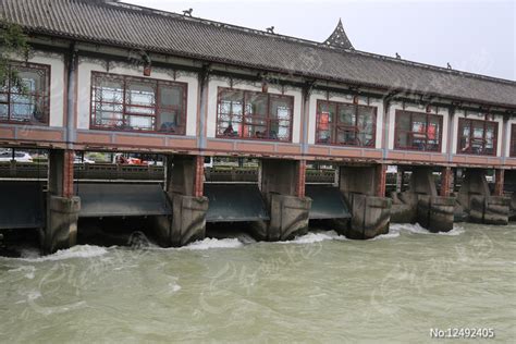 广东阳江今年首发暴雨红色预警 城区内涝严重-天气图集-中国天气网