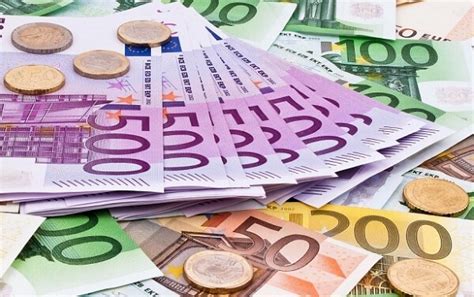 Tỷ giá Euro hôm nay (18/9) bật tăng mạnh trên cả thị trường chợ đen và ...