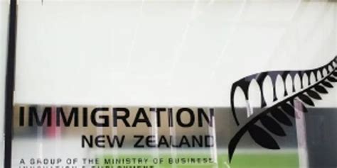 新西兰发布投资移民新政策 一二类签证将不再受理_手机新浪网