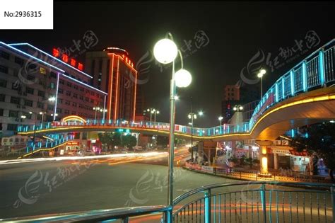 夜幕下十堰市人民路高清图片下载_红动中国