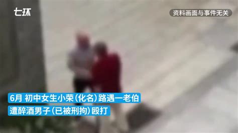 山西一妇女晕倒街头 “红领巾”救人不留名-人民图片网