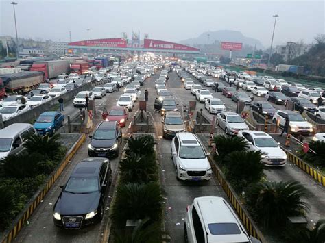 历史新高！春节假期全省高速公路单日车流量突破715万辆次-三湘都市报