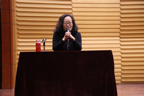 郭树群教授为音乐学院学生讲论文写作-音乐学院_沧州师范学院