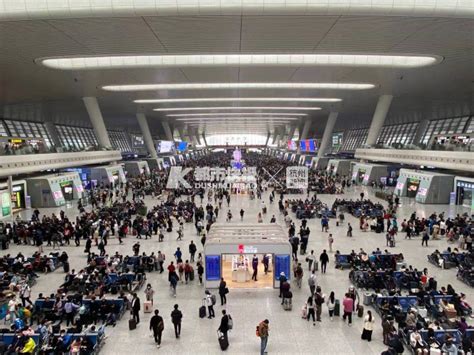 杭州火车东站今天预计发送旅客超过20万人，最高峰出现在明天！-杭州新闻中心-杭州网