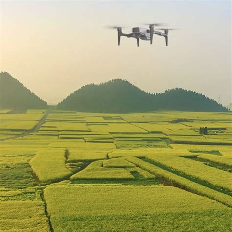 江苏徐州：看，现代农机驰骋在希望的田野上_农科新闻网