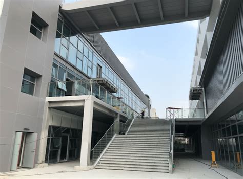 龙华区首个低空经济产业园正式揭牌 - 深圳市龙华建设发展集团有限公司