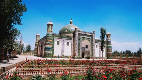 新疆是个好地方｜夏日喀什古城喜迎八方游客 感受独特文化魅力_南方网
