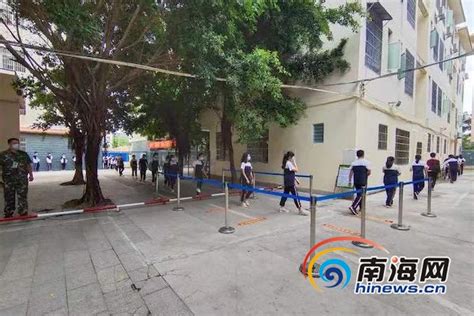 海南省海口市荔枝沟中学运动场 环保透气型塑胶跑道