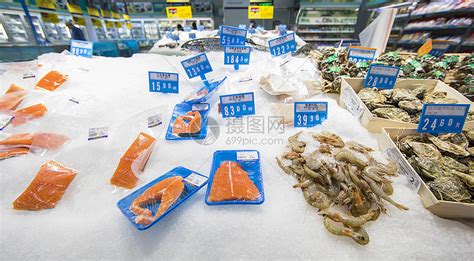 超市商场里的海鲜水产高清图片下载-正版图片500177057-摄图网