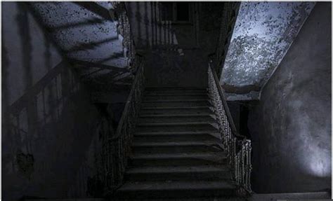 心理测试：哪个“楼梯”最让你害怕？测你的潜意识里最害怕什么！__财经头条